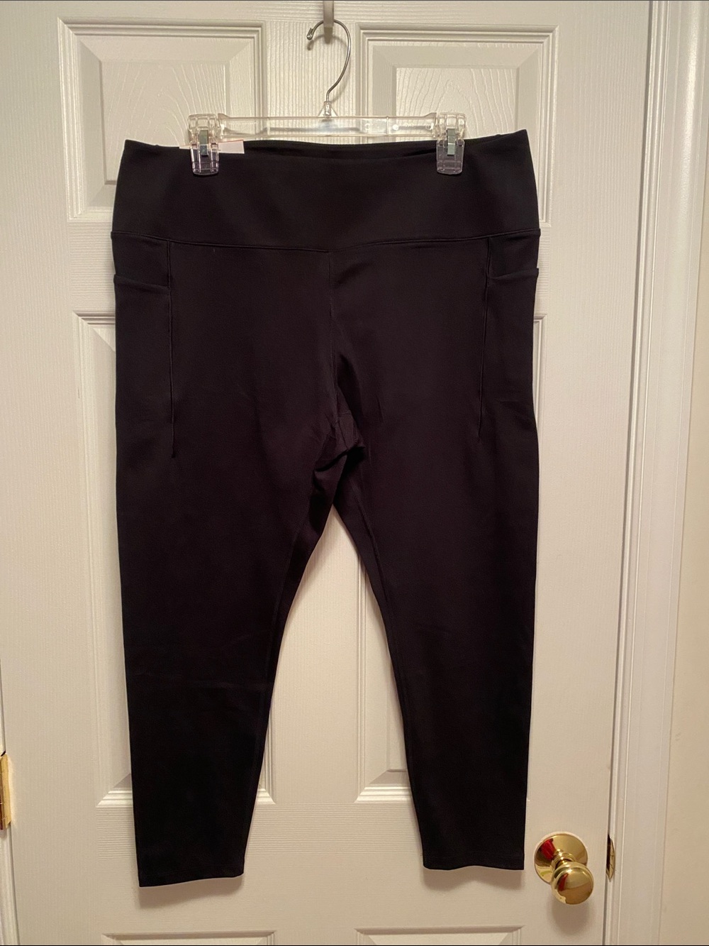 Danskin Black Activewear 7/8 Leggings…size XXL